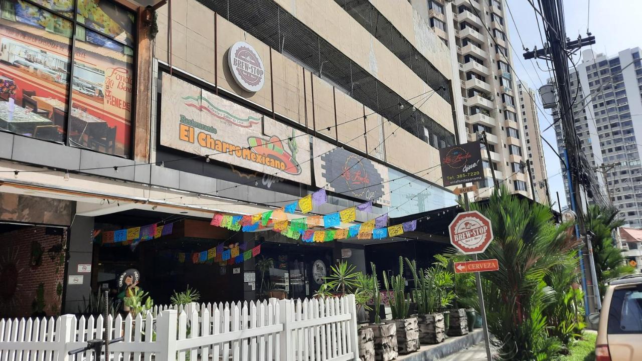 Hostal Yoha Панама Сити Екстериор снимка