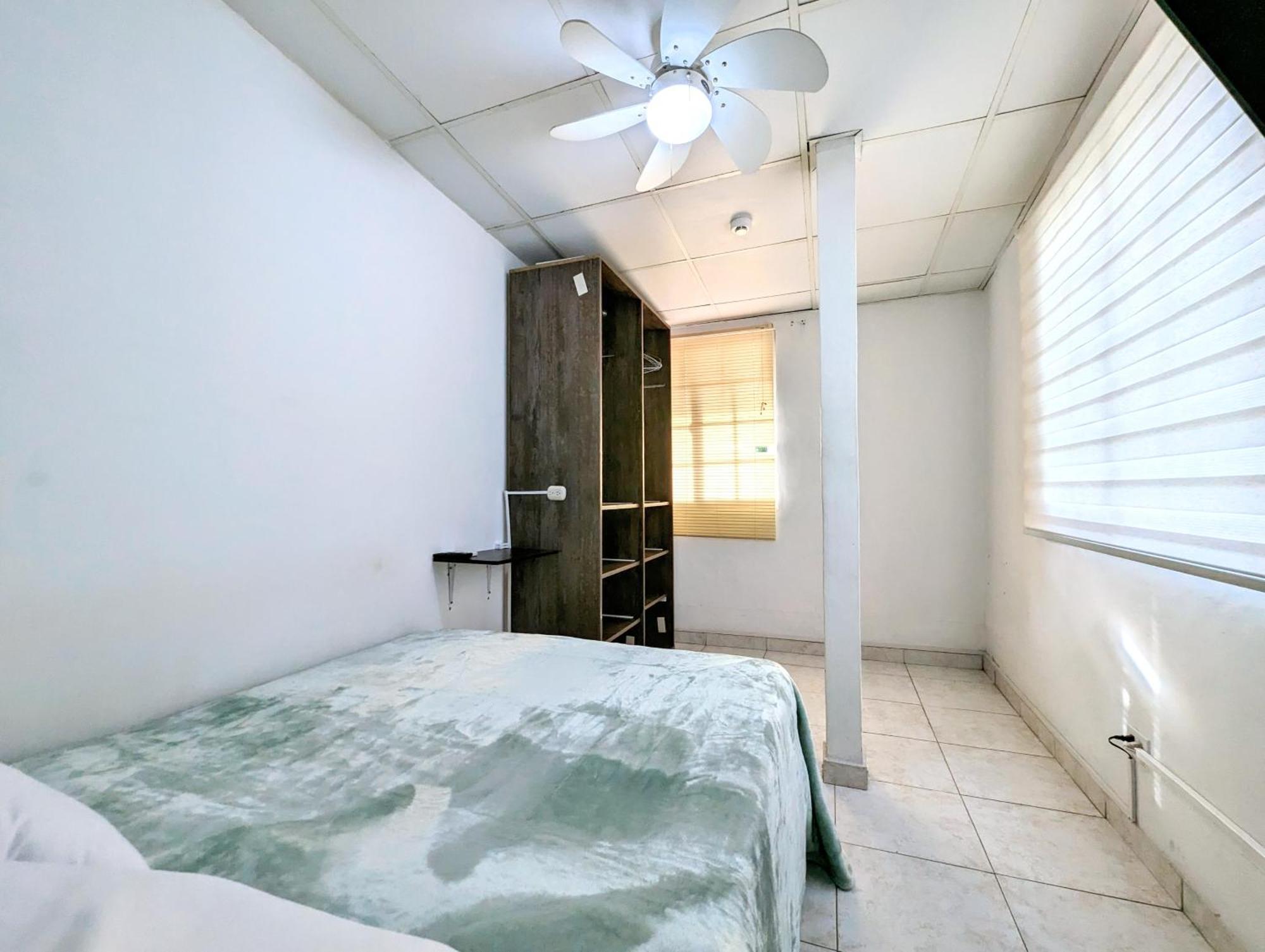 Hostal Yoha Панама Сити Екстериор снимка