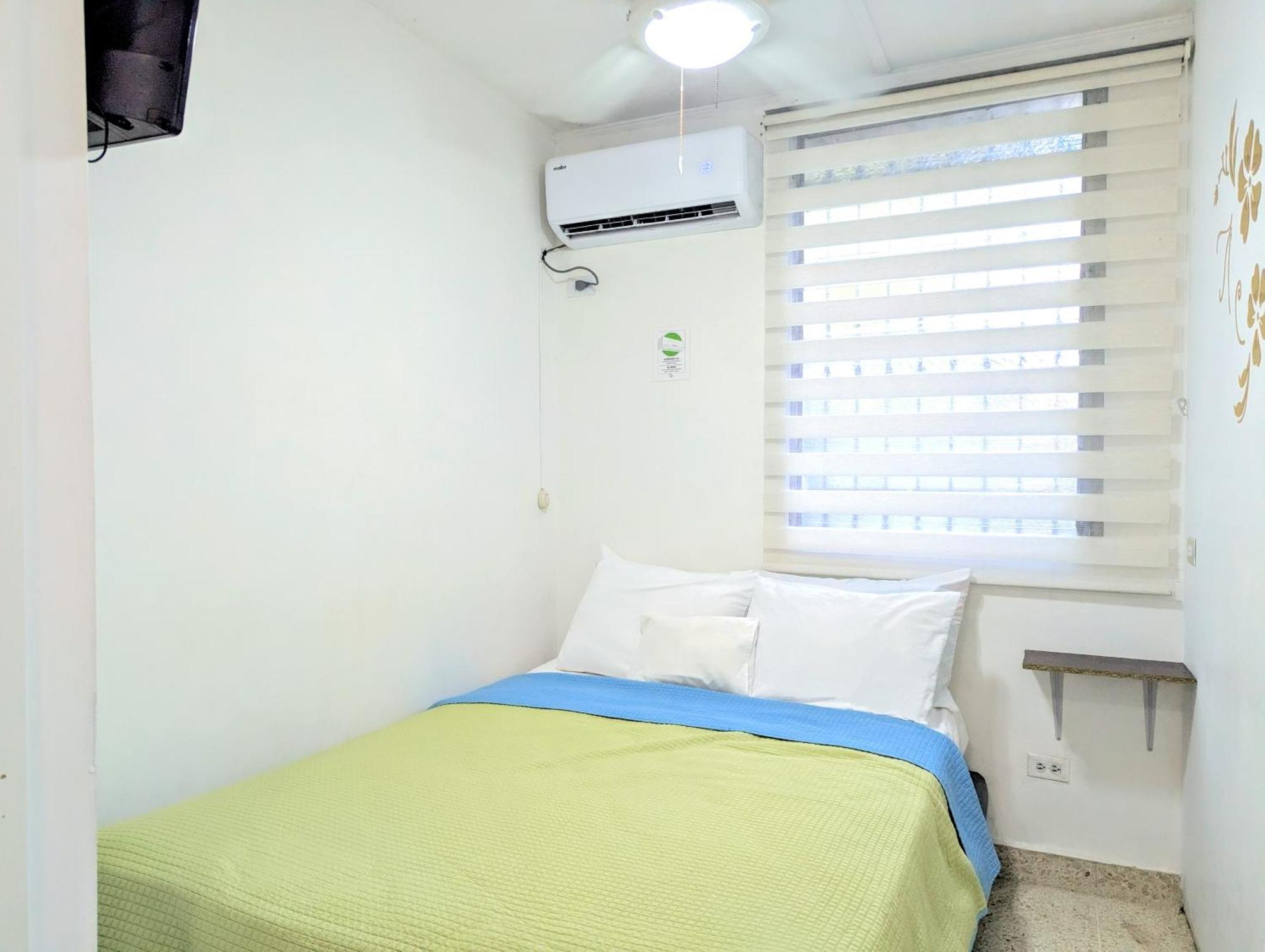 Hostal Yoha Панама Сити Екстериор снимка