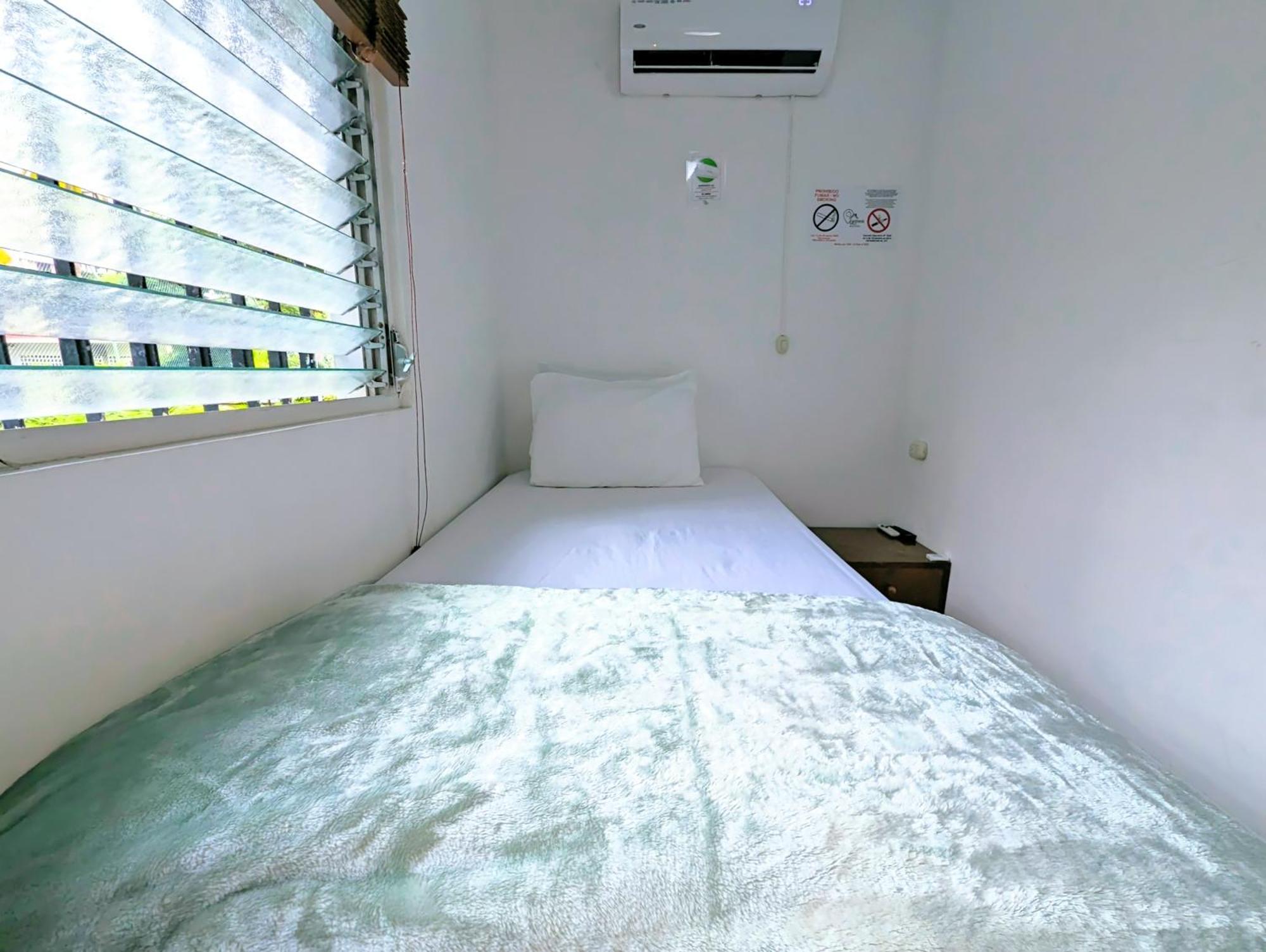 Hostal Yoha Панама Сити Екстериор снимка