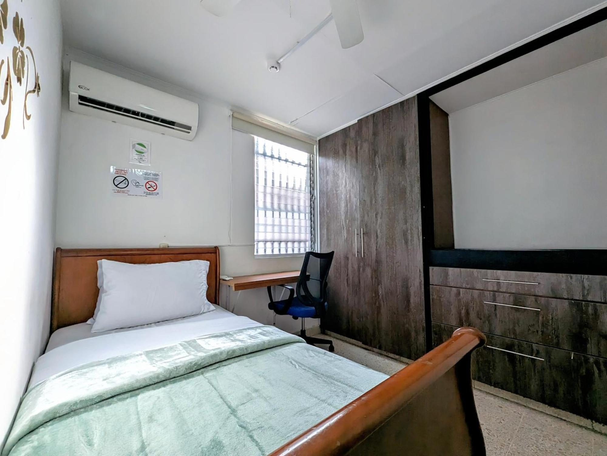Hostal Yoha Панама Сити Екстериор снимка