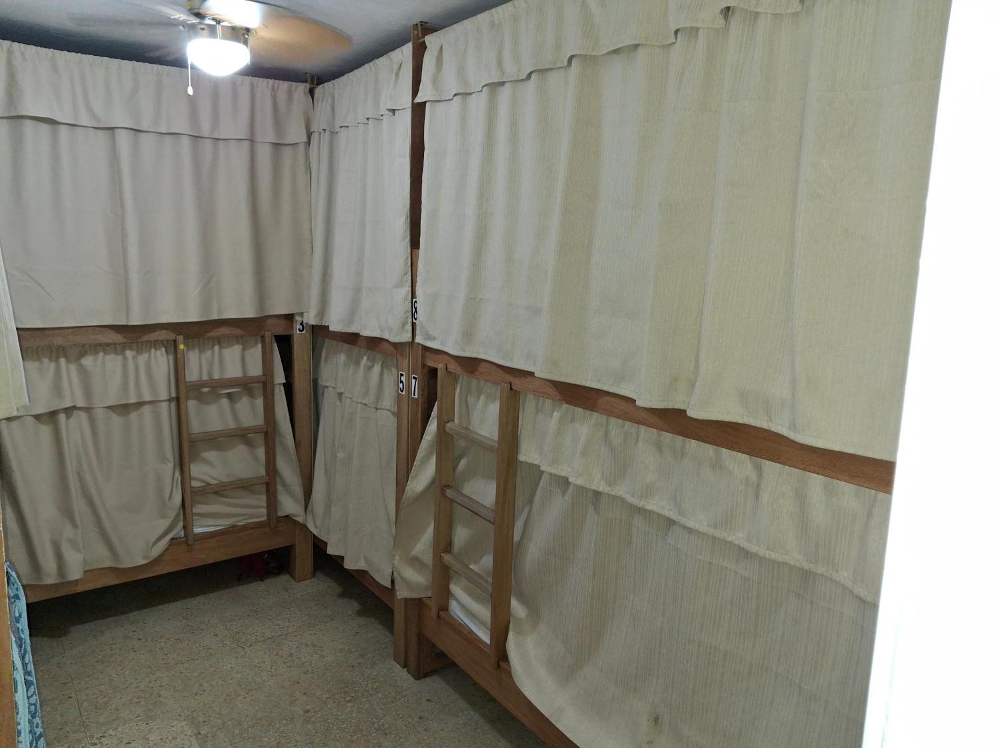 Hostal Yoha Панама Сити Екстериор снимка