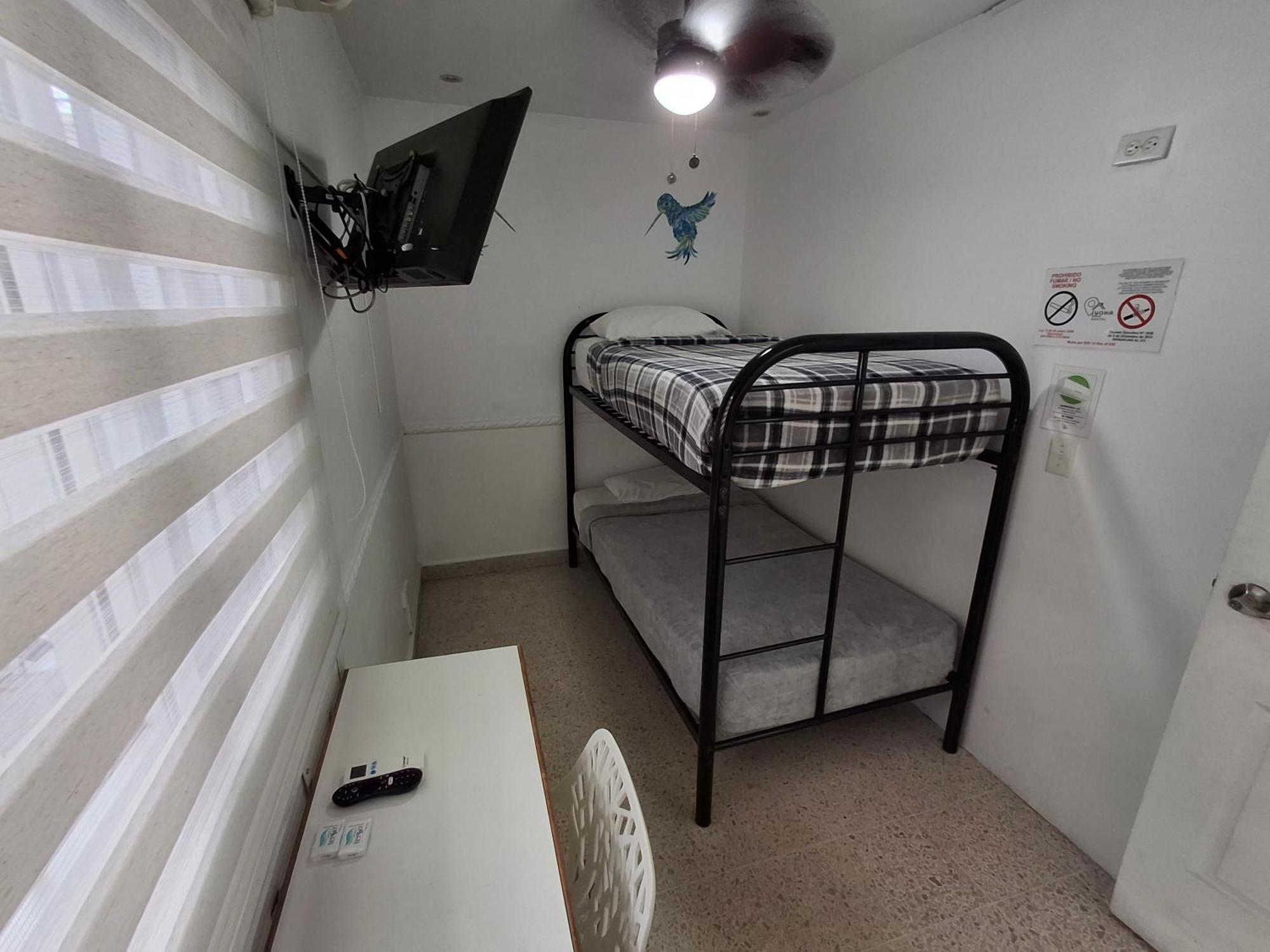 Hostal Yoha Панама Сити Екстериор снимка